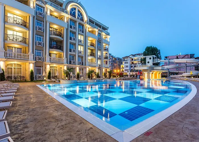 Rena Apartahotel 4*