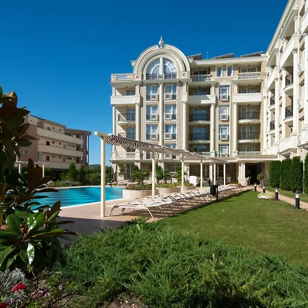 Rena Aparthotel 4*