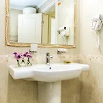 Rena - Aparthotel 4*